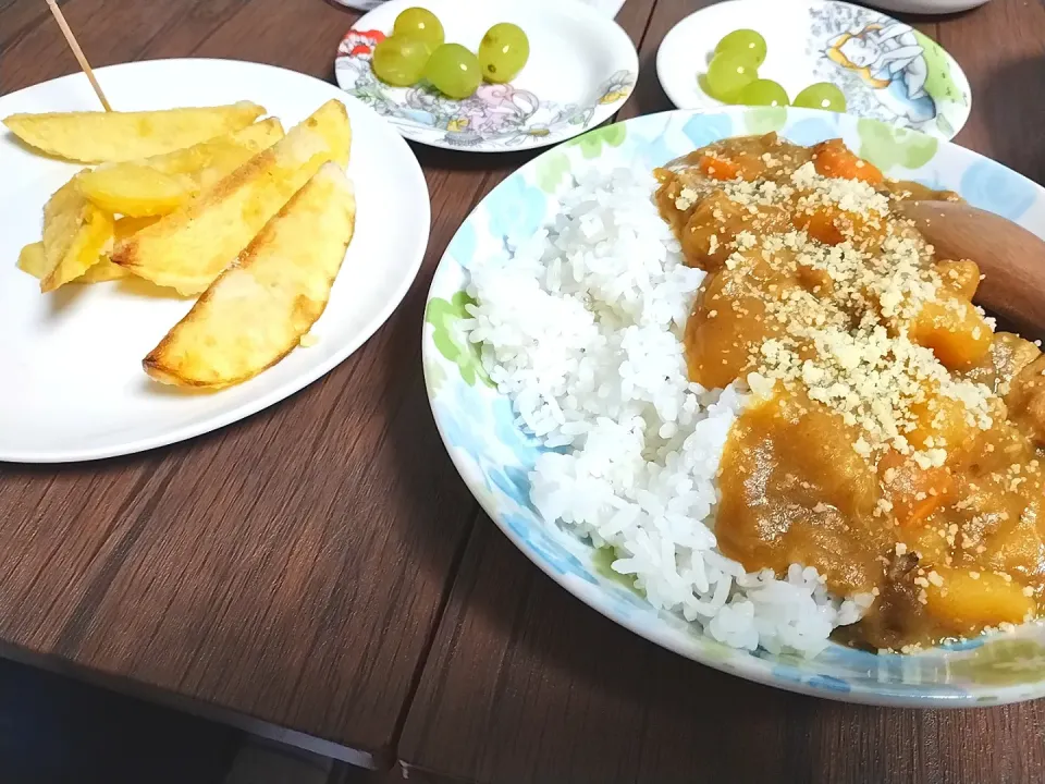 カレー
フライドポテト
ぶどう|尚さん