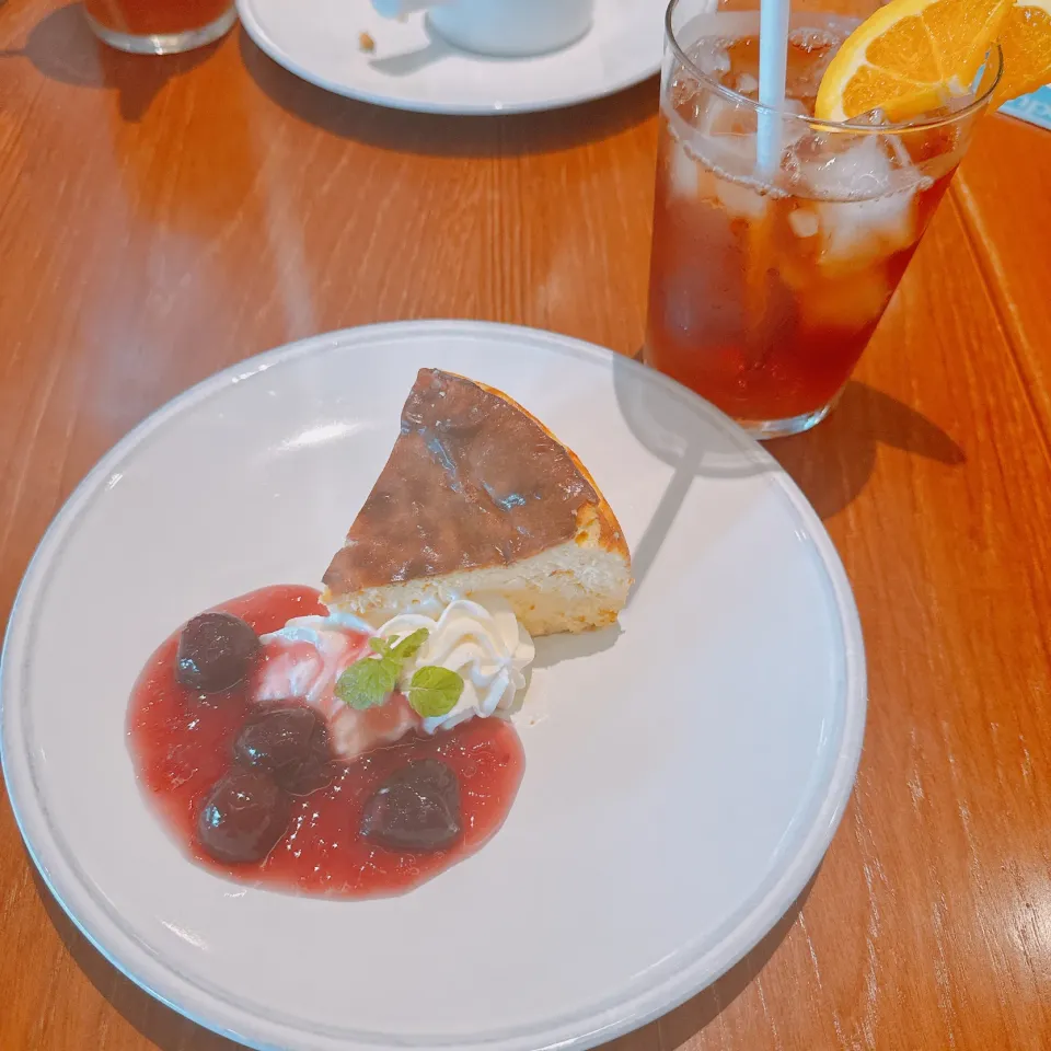 Snapdishの料理写真:バスクチーズケーキ|himari☺︎さん