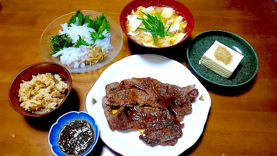 たまにはガッツリ肉🍖、でも海産物必須のある日の晩御飯|🐈⸒⸒⸒⸒つるのダンス🐈🐾さん