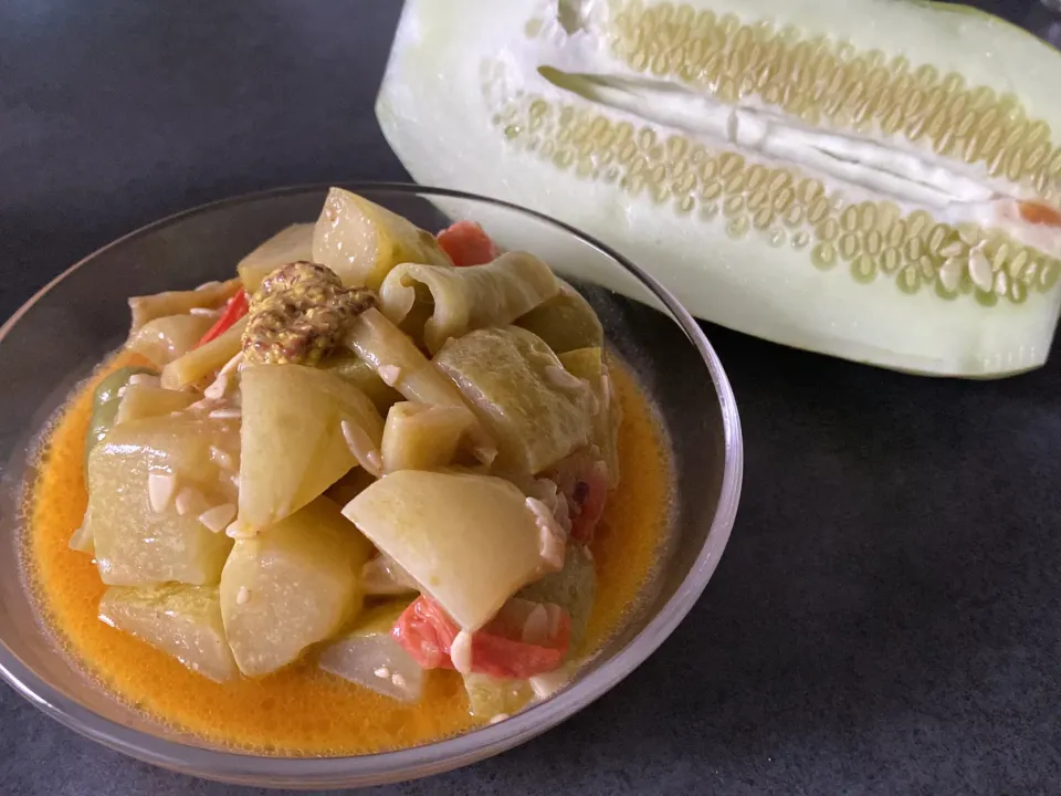 冷やして食べるドデカきゅうりとピーマンのマヨ炒め|ちぐけんさん