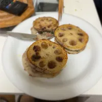 Snapdishの料理写真:れんこんはさみ揚げ|むぎさん