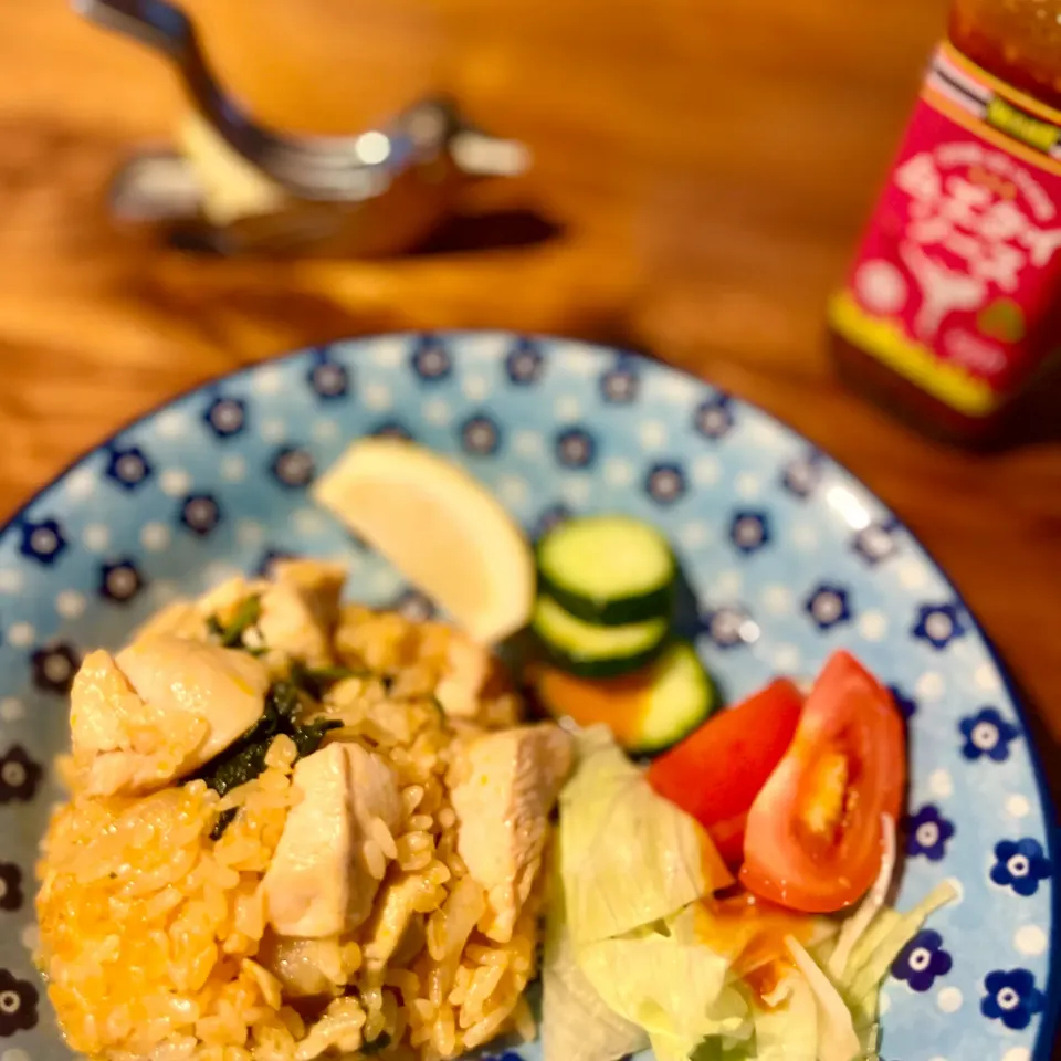 Snapdishの料理写真:鶏肉のトムヤム炒飯🇹🇭 カオパットトムヤムガイ🏝Tom Yum Fried Rice w/ Chicken🐓 ข้าวผัดต้มยำไก่|アッコちゃん✨さん