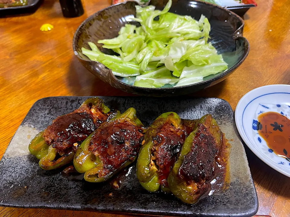 Snapdishの料理写真:肉詰めピーマン|さんだーさん