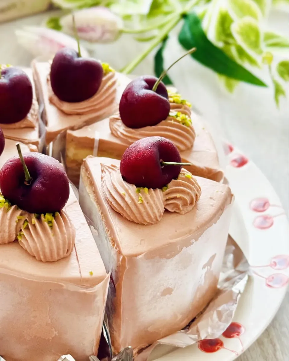 アメリカンチェリーの生チョコケーキ🍒|サチさん