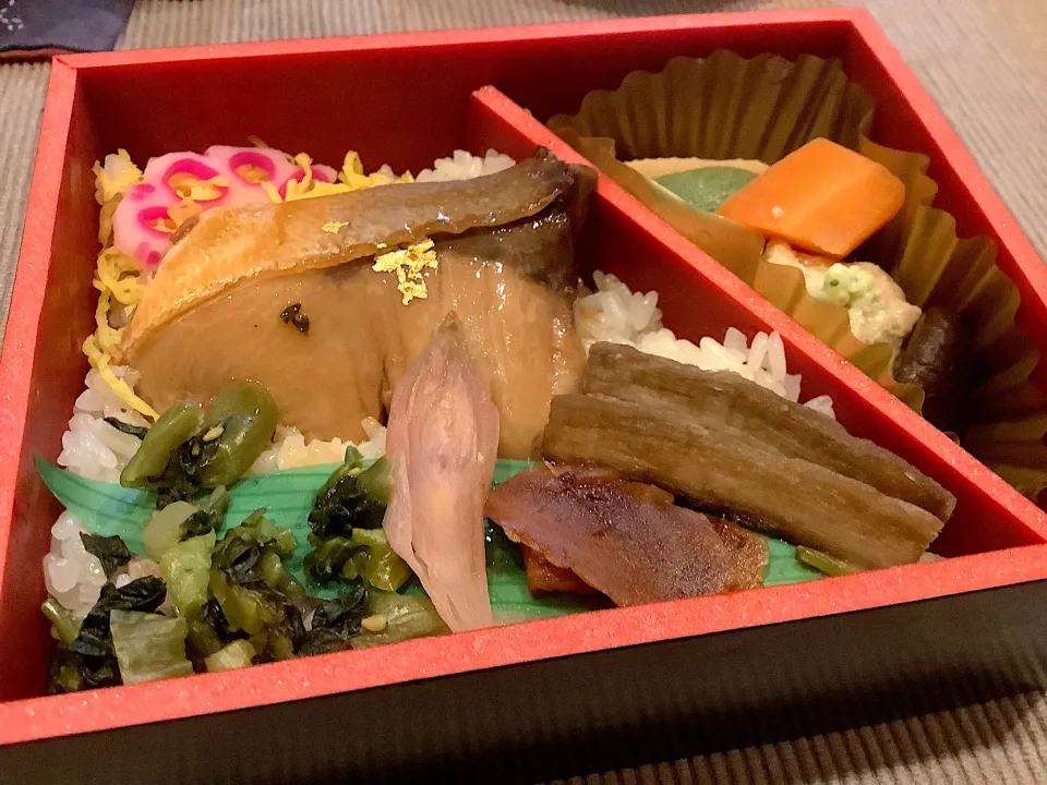 Snapdishの料理写真:ブリの照り焼き弁当🐟😋|アライさんさん