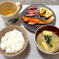 Snapdishの料理写真:ちょっと豪華な朝ごはんみたいな夜ご飯|まさん