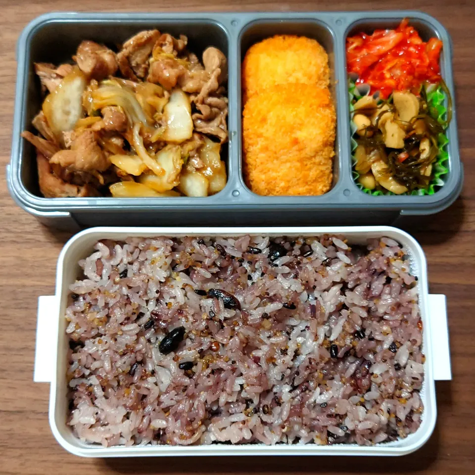 今日の手作り弁当は、十六穀ごはん・豚肉と白菜のオイスターソース炒め弁当。

献立は、
・十六穀ごはん
・豚肉と白菜のオイスターソース炒め
・白身魚のフライ
・切り昆布煮、白菜キムチ|Mars＠釜飯作り研究中さん