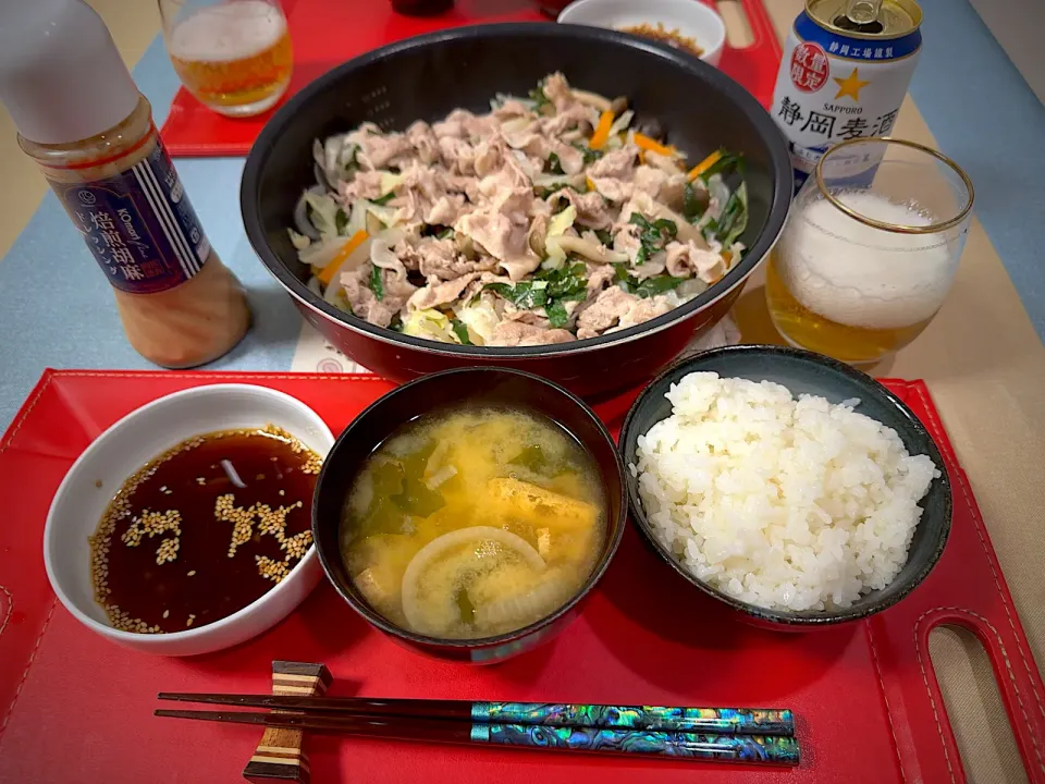 Snapdishの料理写真:今日の男飯は、フライパンで簡単蒸ししゃぶ
久しぶりの手作りご飯🍚投稿。|ひーちゃんさん