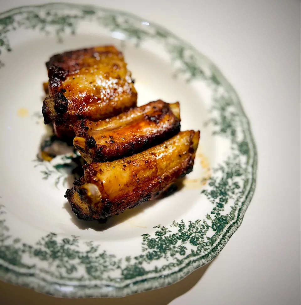 Snapdishの料理写真:Easy Oven Baked Ribs|Zhen Zhenさん