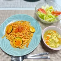 夏のお野菜！ズッキーニのトマトパスタ|Mokamiさん