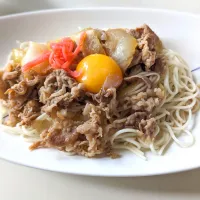 Snapdishの料理写真:そうめんの牛煮がけ|あひとさん