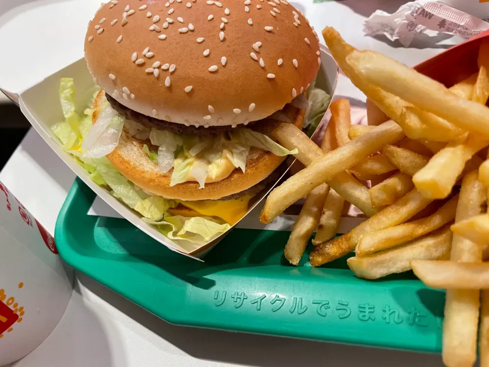 Snapdishの料理写真:ビックマックセット🍔|なつパパさん