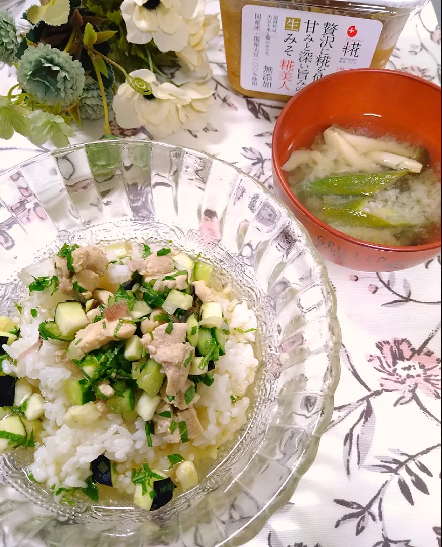 暑い日もさっぱり食べられる！
マルコメさんの冷やしだしかけご飯
 × オクラみそ汁 ·͜·♡|fumi ◡̈⋆さん