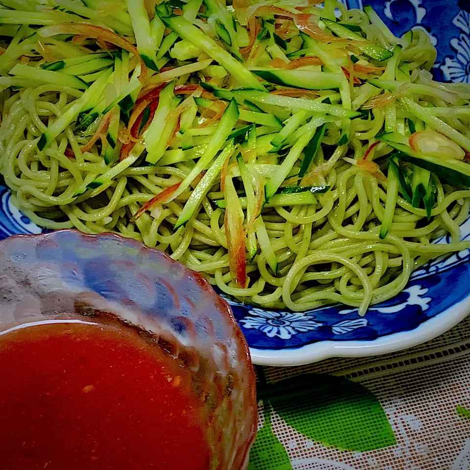 Snapdishの料理写真:ワカメざる中華　トマトつけ麺|Yuko Kobayashiさん