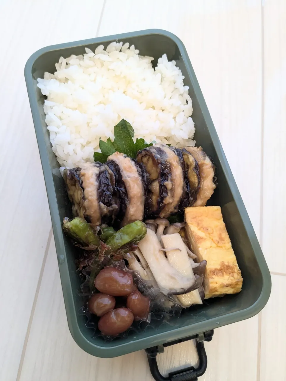 なすのはさみ焼き弁当🌷|きゅーさん