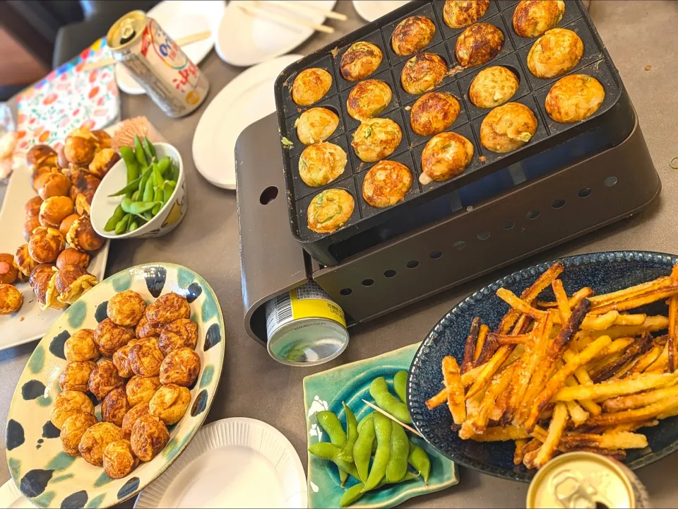 ツヤツヤのたこ焼きと鈴カステラ|Sanjiさん