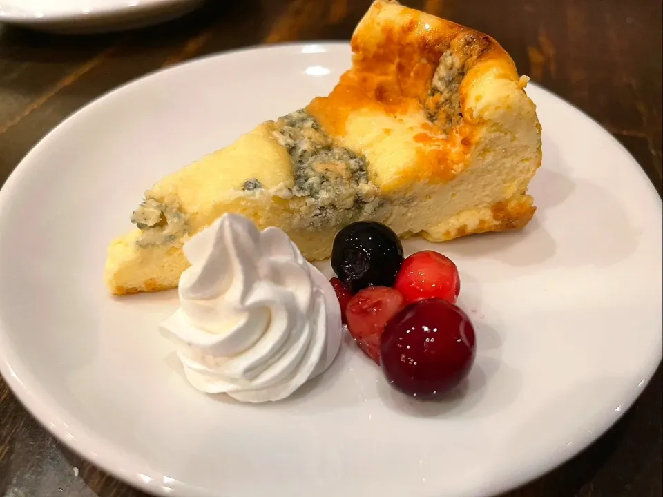 ブルーチーズとはちみつのチーズケーキ|しあるさん