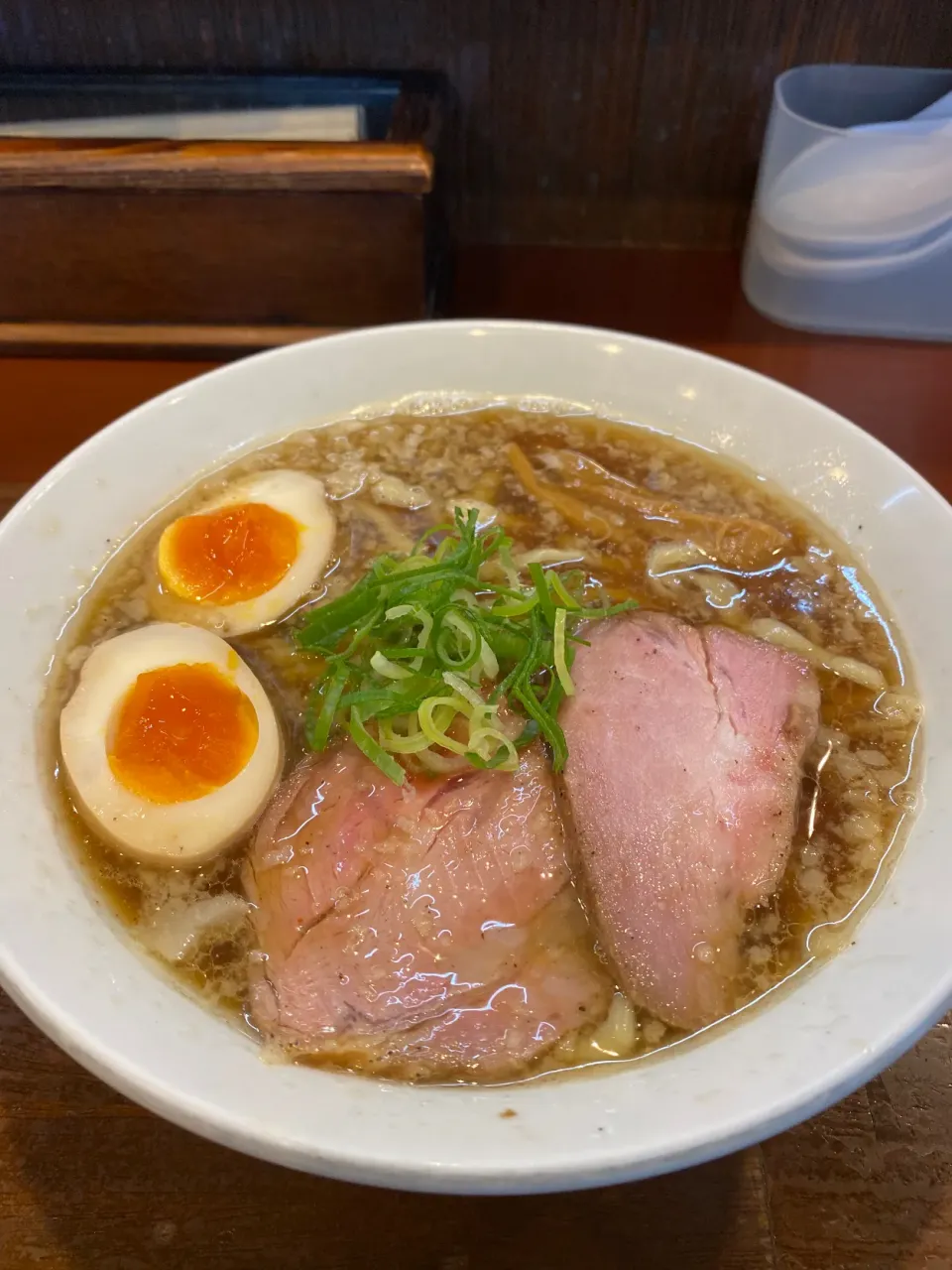 Snapdishの料理写真:大阪市西区京町堀　らーめん香澄阿波座本店の味玉煮干ラーメン|タカちゃんさん