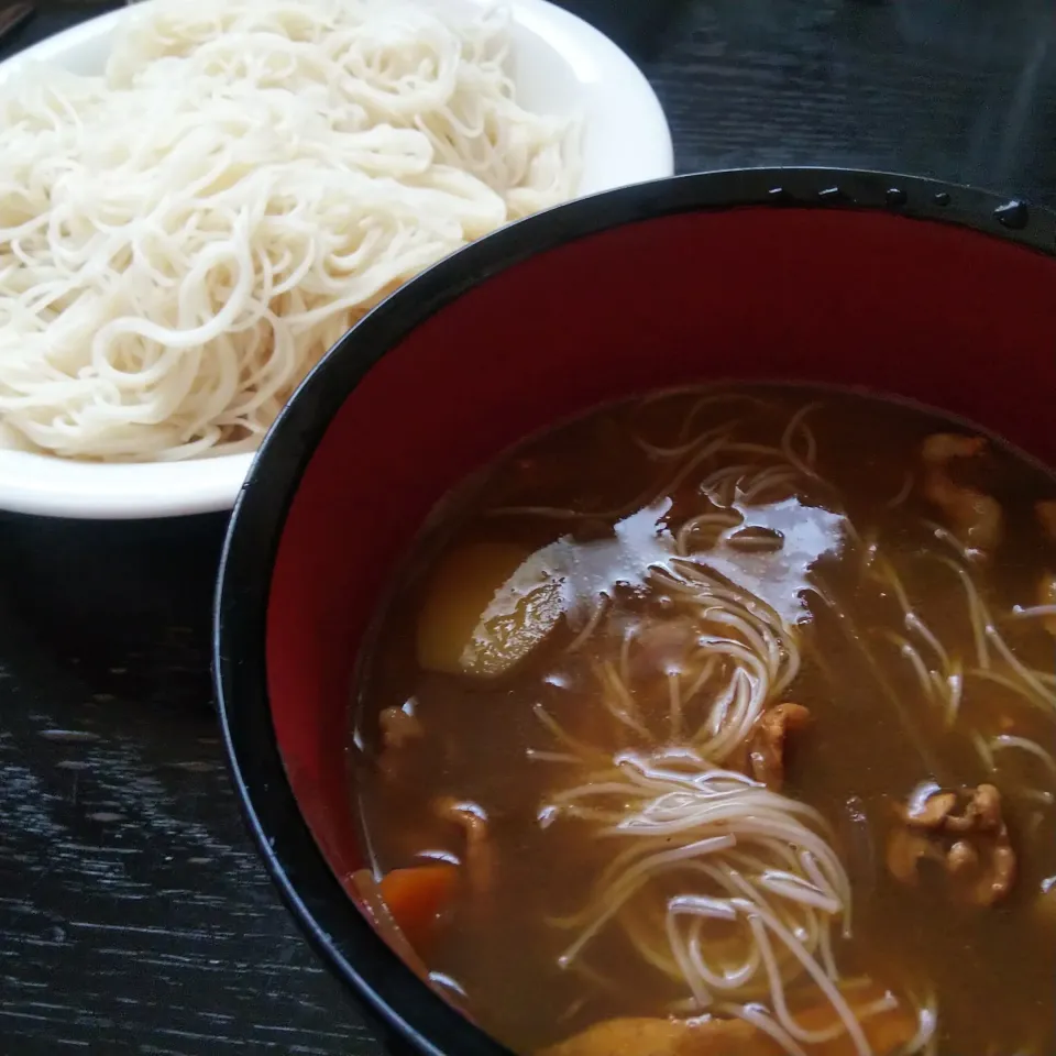 Snapdishの料理写真:残りカレーで♡カレーつけそうめん|Guuママさん