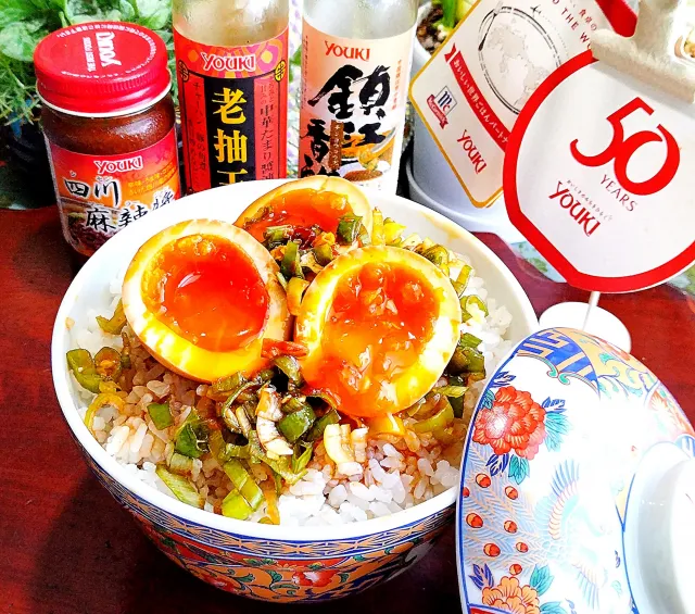 Snapdishの料理・レシピ写真:中華風味付け半熟卵丼｜【祝💛ユウキ食品50周年！】ファンの愛を感じる“推し料理”が大集合！