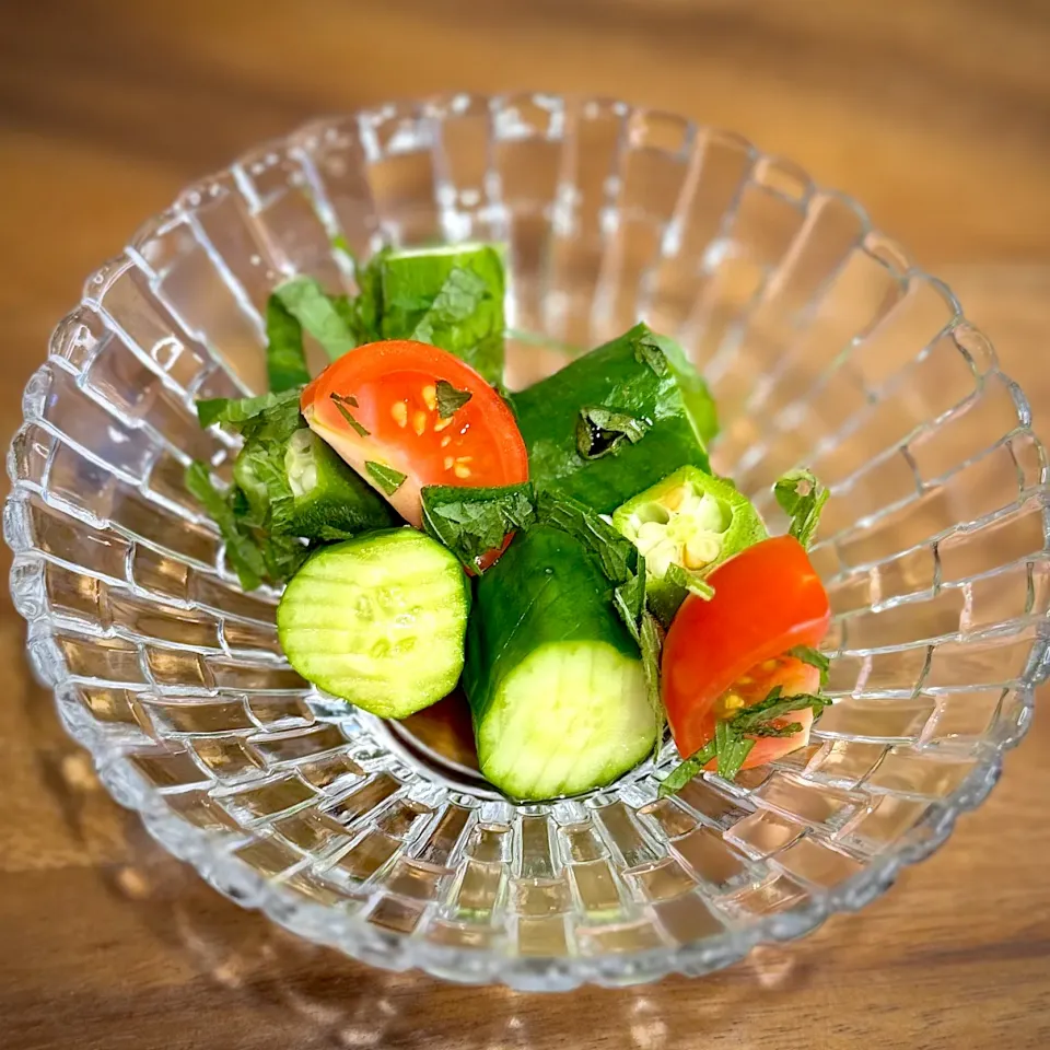 きゅうりの蛇腹と夏野菜のポン酢和え|チイホ✨さん