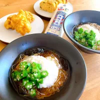 Snapdishの料理写真:ちゅるっ＆ネバネバで夏バテ知らず！もずく入りそうめん|プーティさん