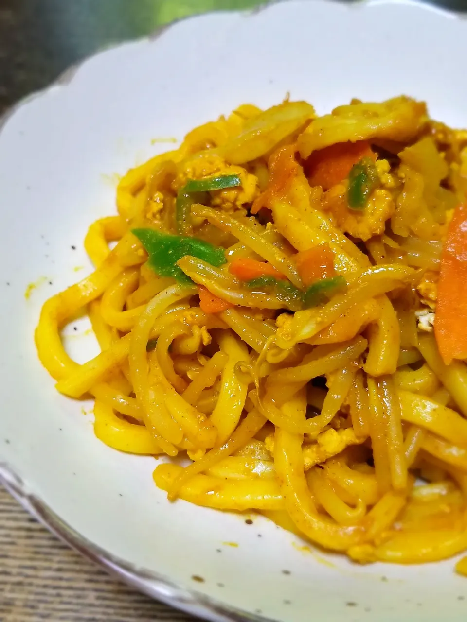 パパ作👨スパイシーカレー焼きうどん|ぱんだのままんさん