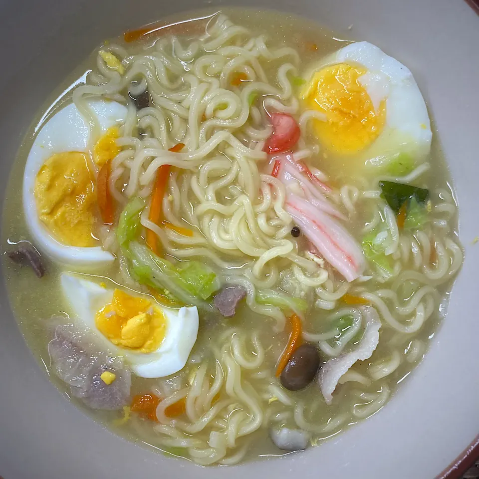 鶏ガララーメン🍜|すくらんぶるえっぐさん