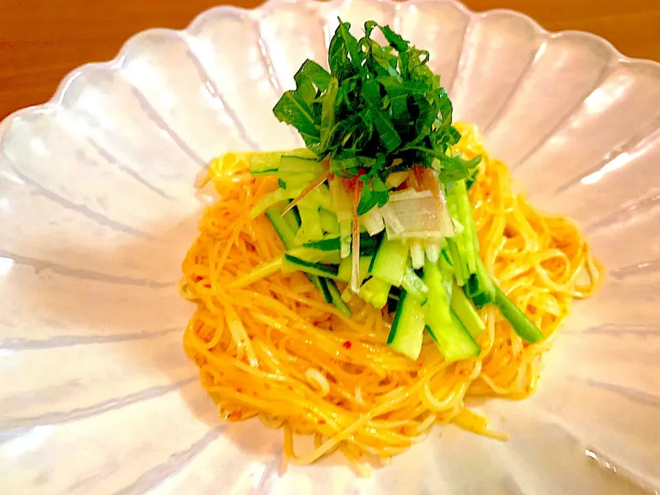 韓国風たたききゅうりの素で和えた素麺|すずさん
