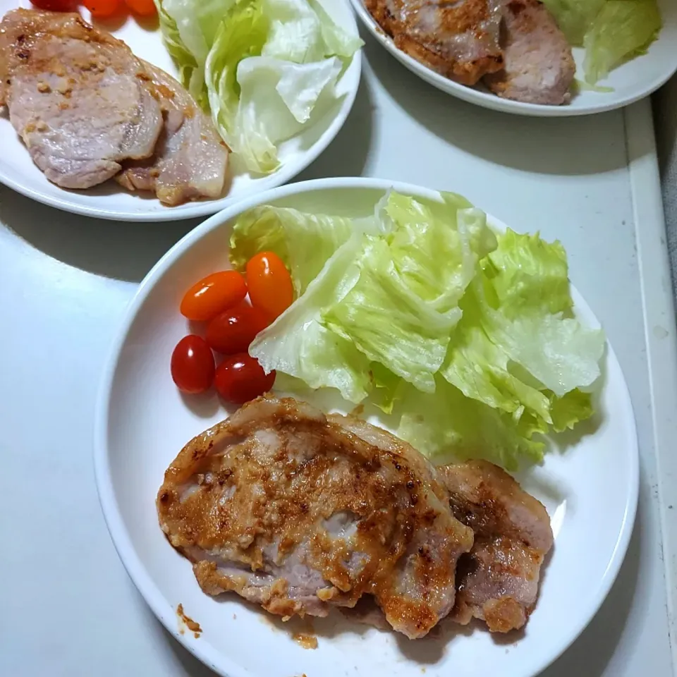 Snapdishの料理写真:豚肉の西京漬け|あかね空さん