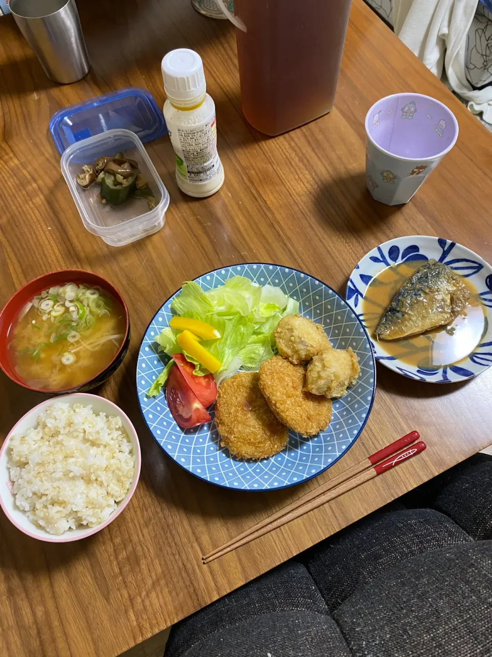 夜　コロッケ､唐揚げ､鯖味噌煮|みちくんさん