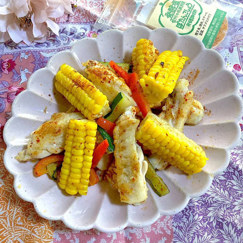 とうもろこしと鶏手羽中の炒め物🌽|ringonamaさん