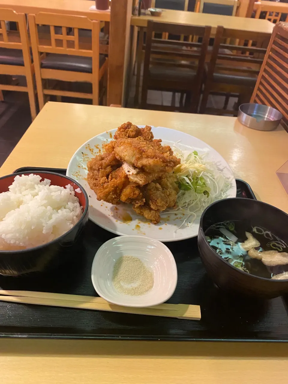 大阪市北区梅田　さくら月田ごとの唐揚げマウンテン定食|タカちゃんさん