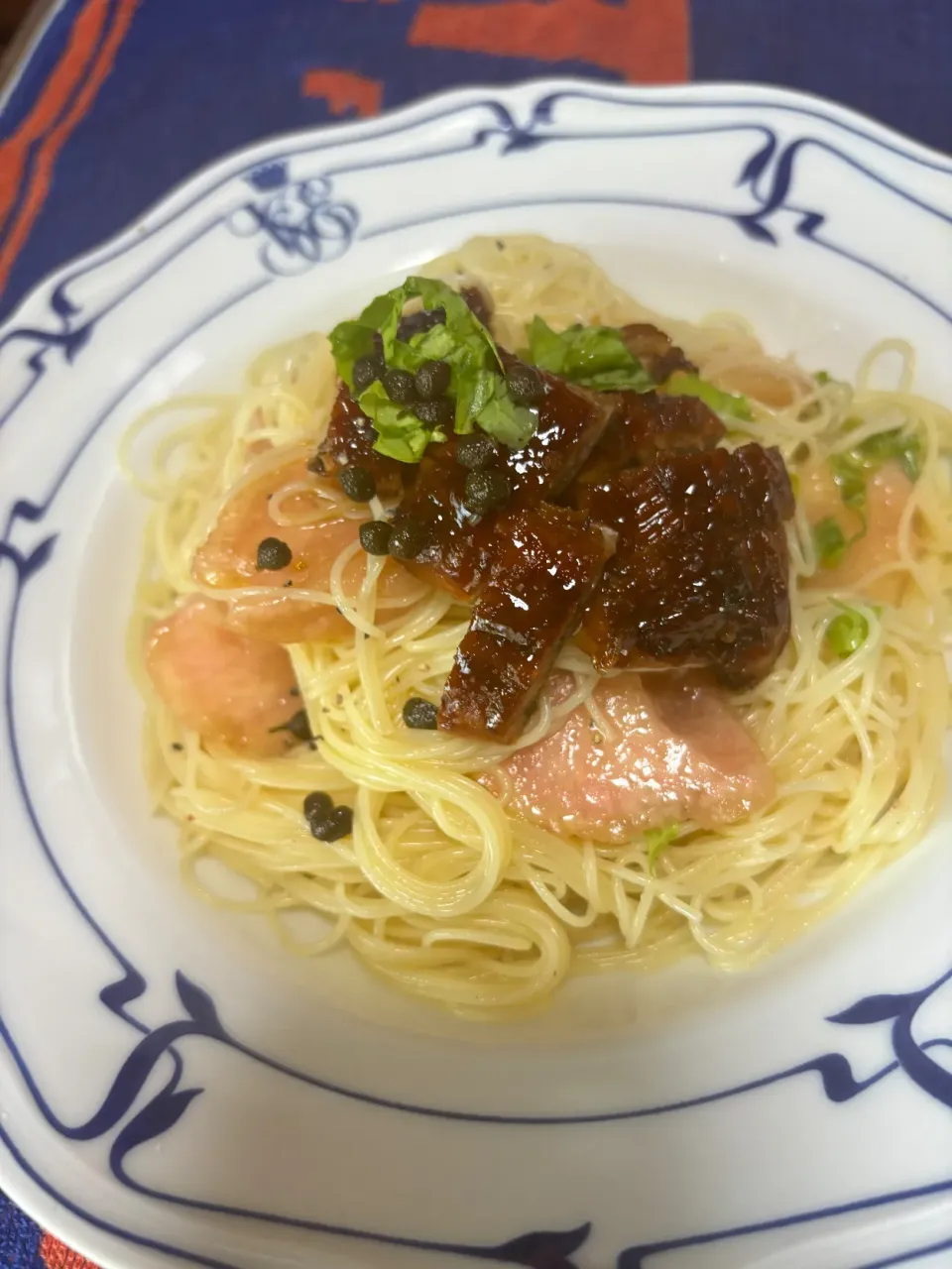 鰻と桃の冷製パスタ(山椒の実の佃煮トッピング)|YATAさん