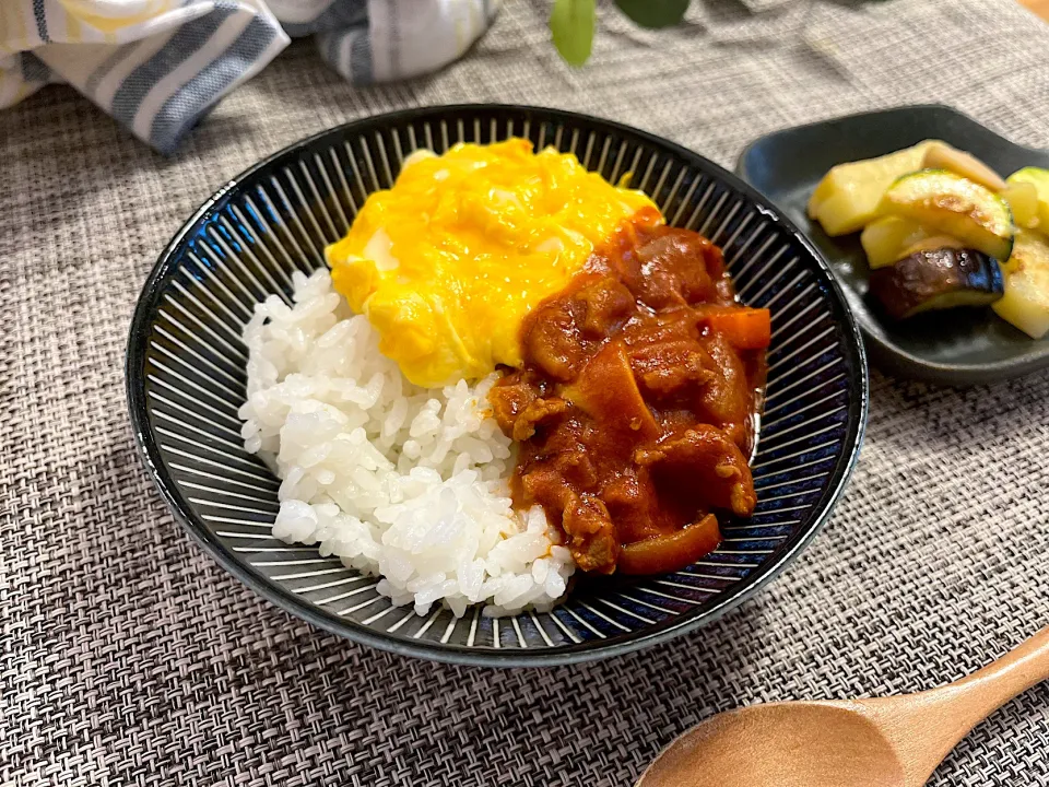 トマト缶で簡単オムハヤシ　むすこごはんよる|かぼちゃんさん