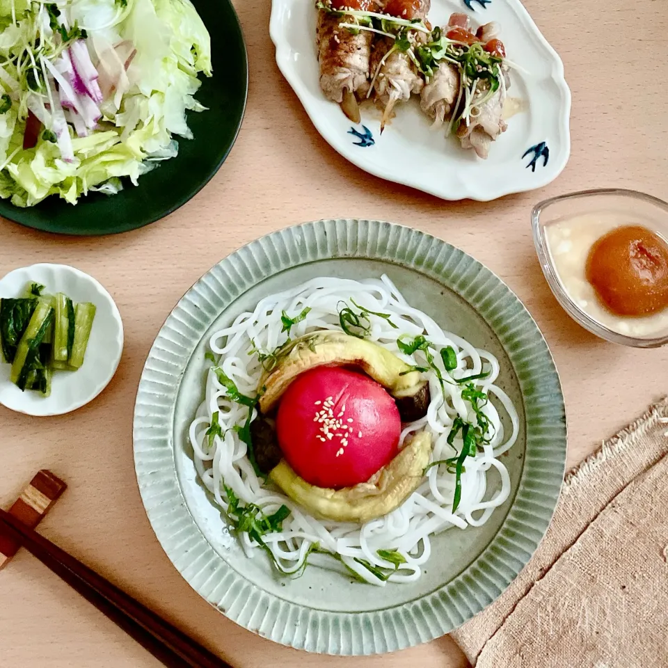 丸ごとどーんとトマトと焼きナス素麺|FIKA789さん