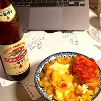 Snapdishの料理写真:カレーと照り焼きチキンカツ🍛🍺|川森一岛さん