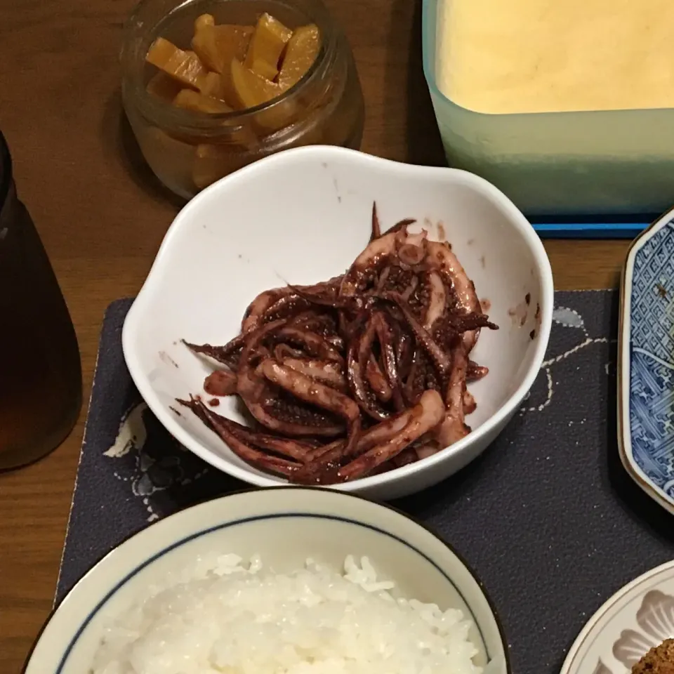 Snapdishの料理写真:スルメイカのガリバタ醤油炒め(和風エスニック料理)|enarinさん