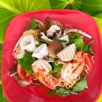 Instant noodle spicy salad|Terachai Chatsirisakulさん