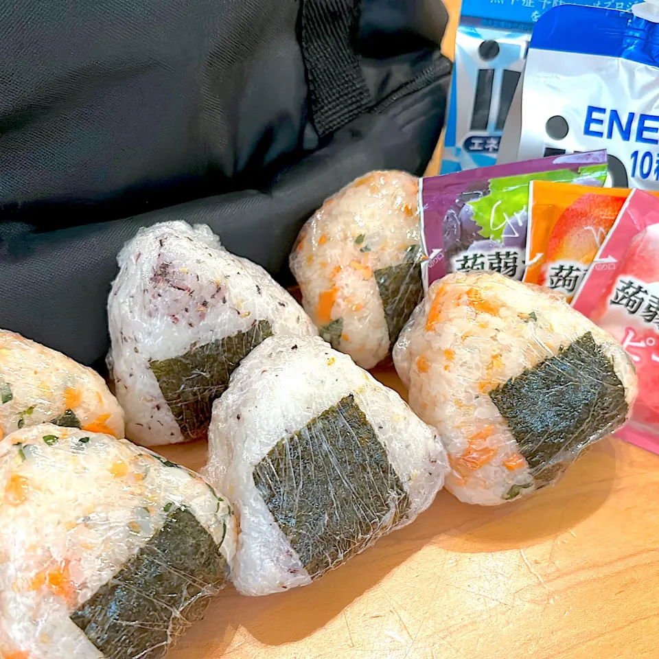 Snapdishの料理写真:0724男子高校生弁当　今日は遠征練習 頑張れ〜！|Riieeさん