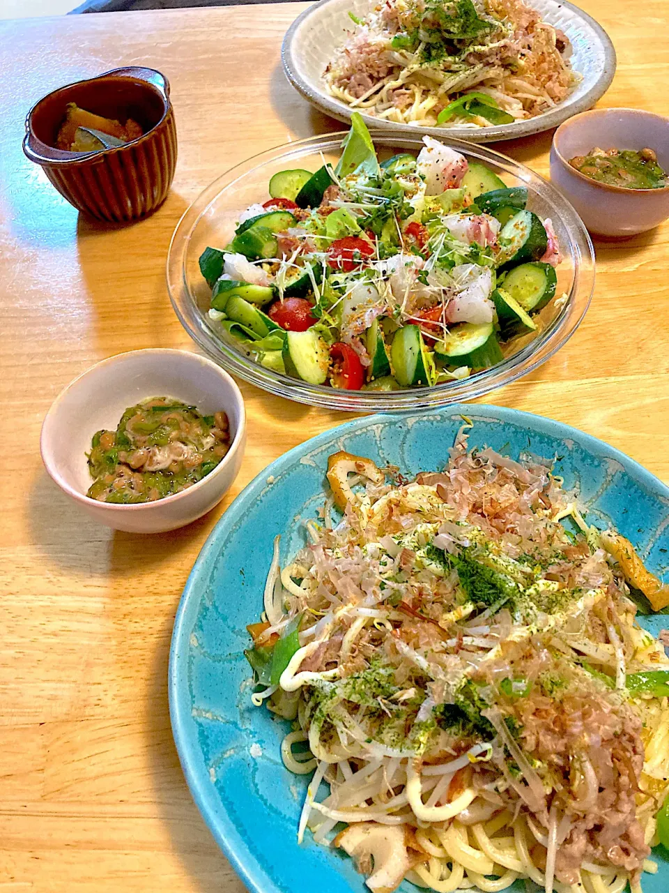 塩焼きそば、鯛のカルパッチョ、エラグ酸納豆メカブ、残り物の南瓜煮物(*ꆤ.̫ꆤ*)美味しかった🎵|さくたえさん