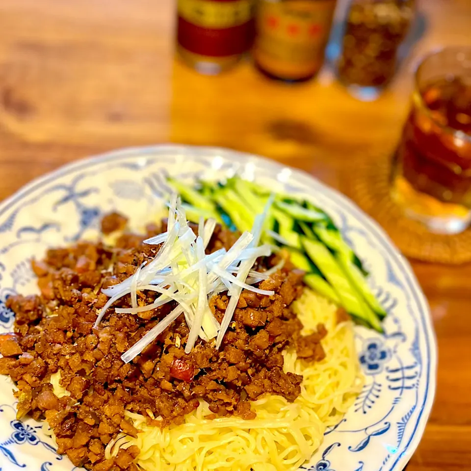 Snapdishの料理写真:高野豆腐とシーチキンで炸醤麺|アッコちゃん✨さん