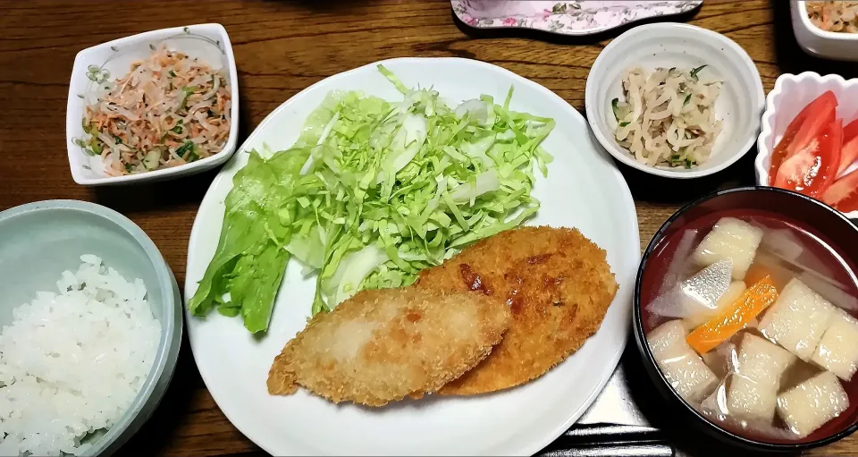 たまにはこんな日もある◎お惣菜のフライとコロッケ定食|えぃみぃさん