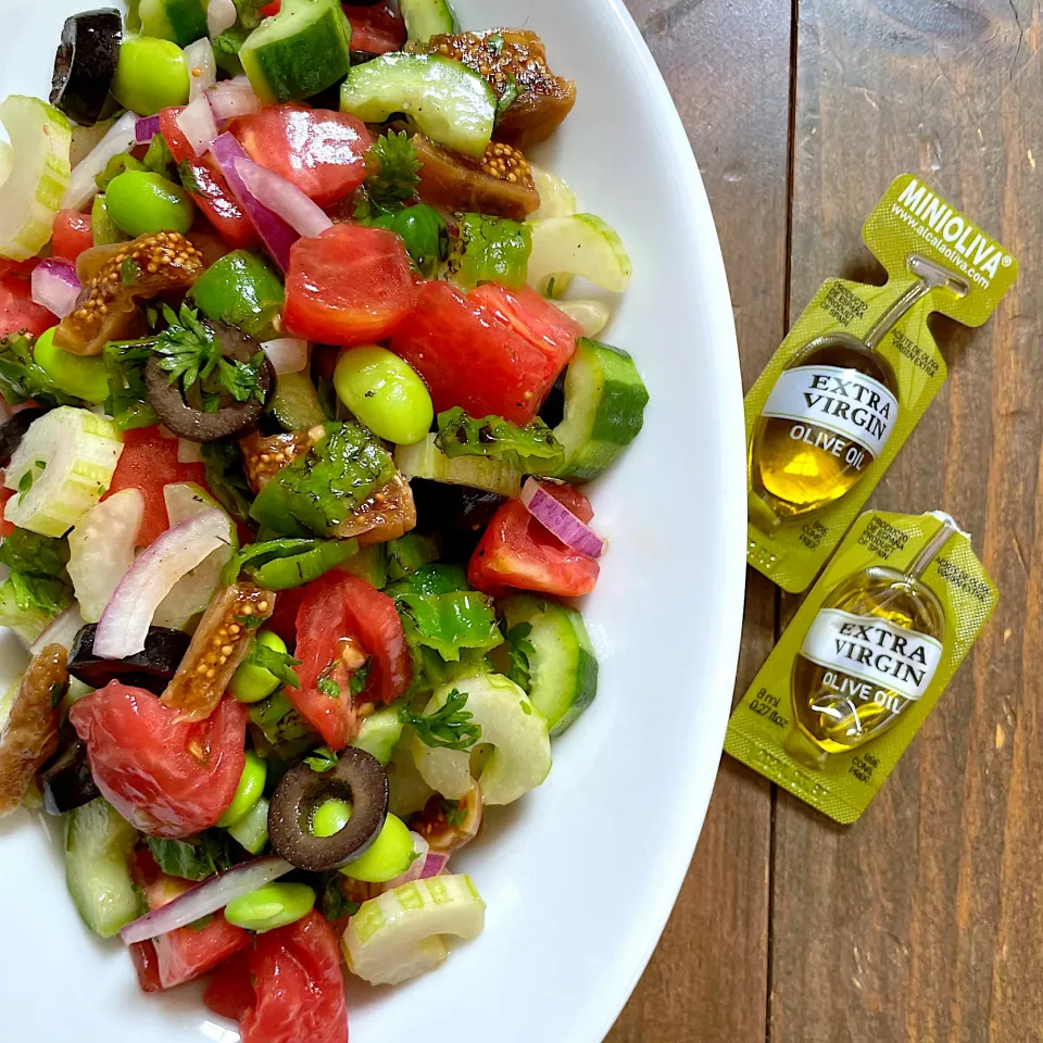 Snapdishの料理写真:Çoban salatası（チョバンサラタス ）🇹🇷🇦🇿羊飼いのサラダ|七海さん