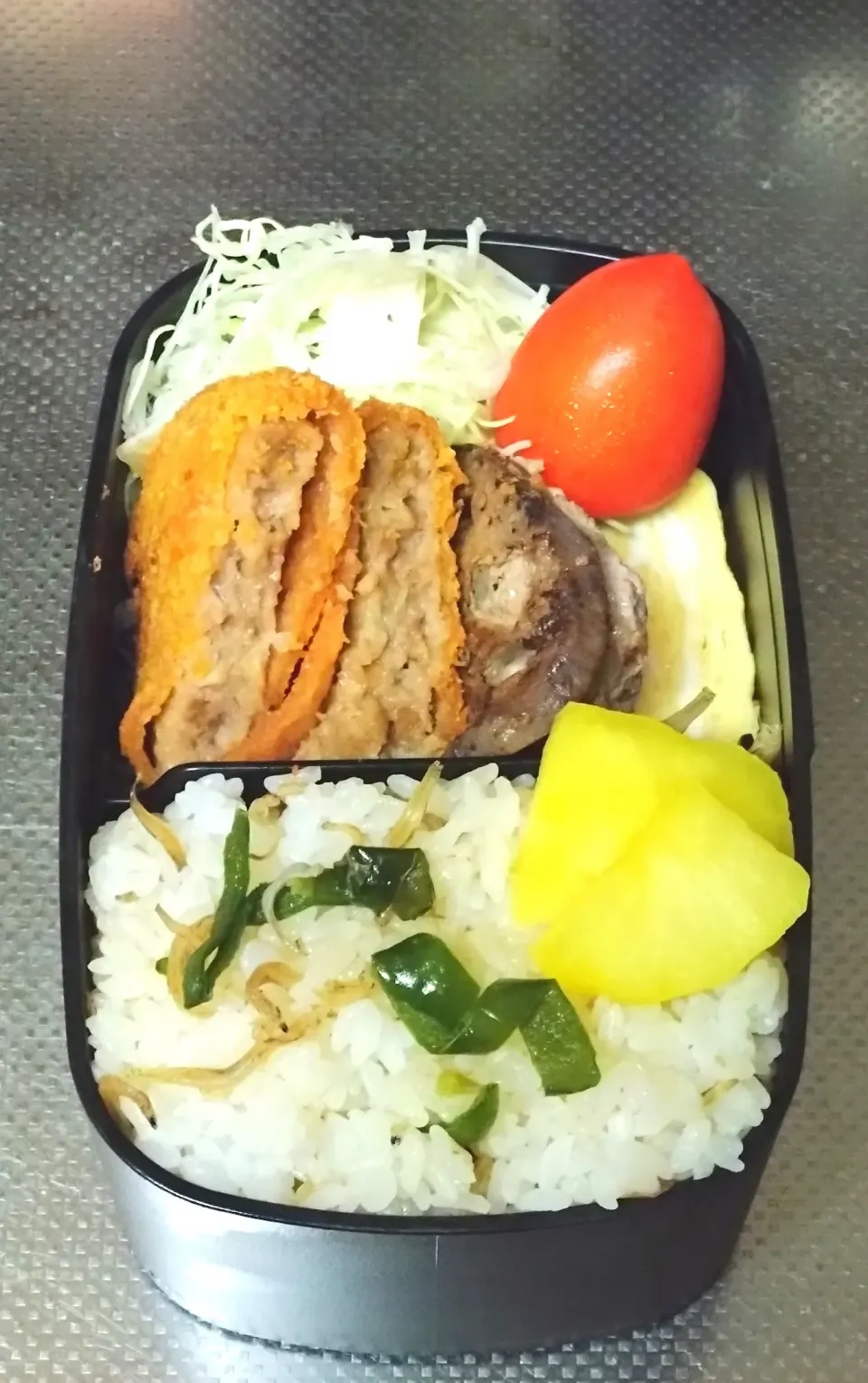 蓮根肉詰めとミンチカツ弁当|黒川克博さん