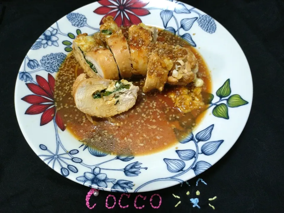 鶏むね肉のくるくる巻き巻き✨|cocco+さん