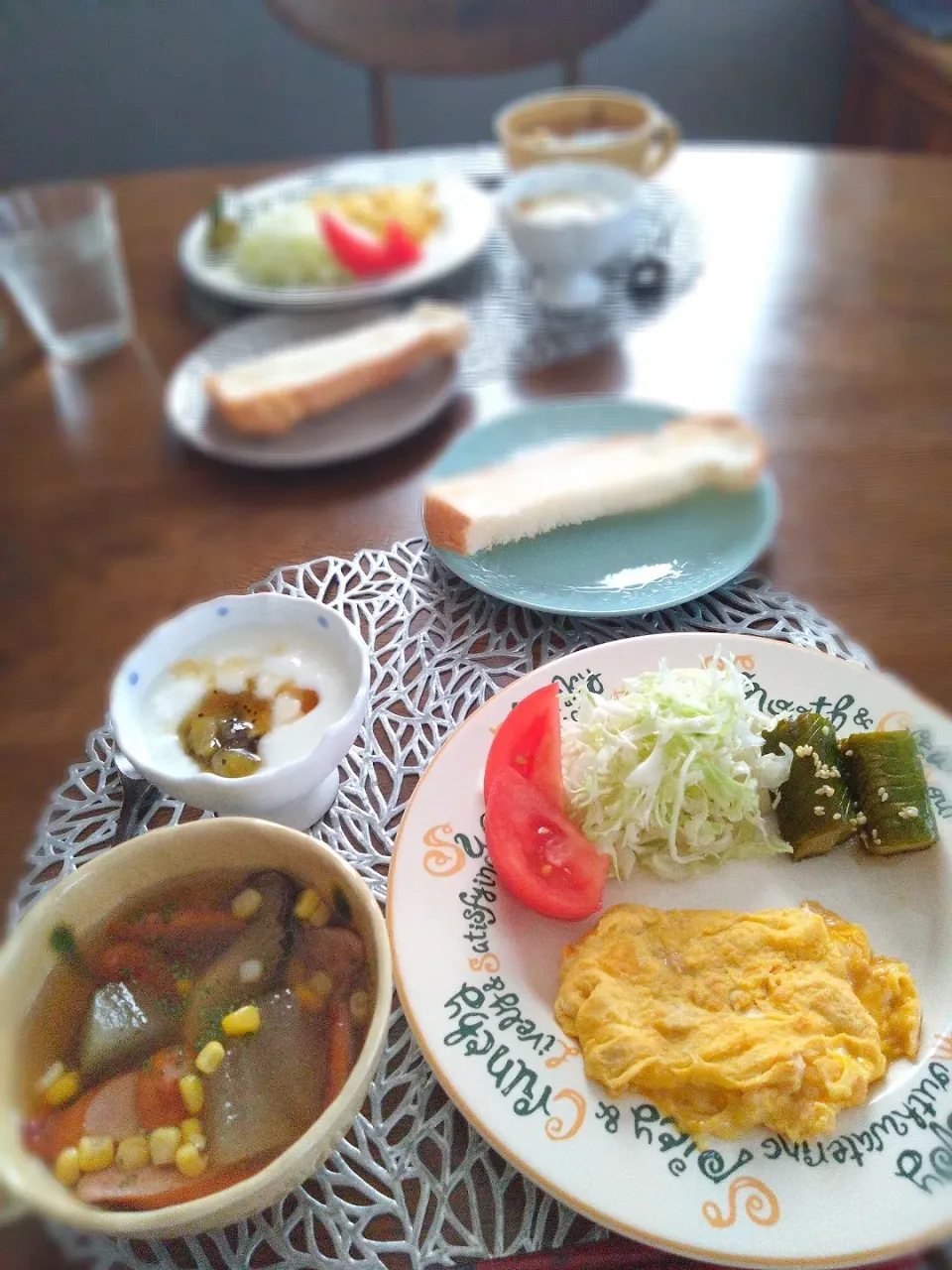 朝ごはん☁！|まめころさん