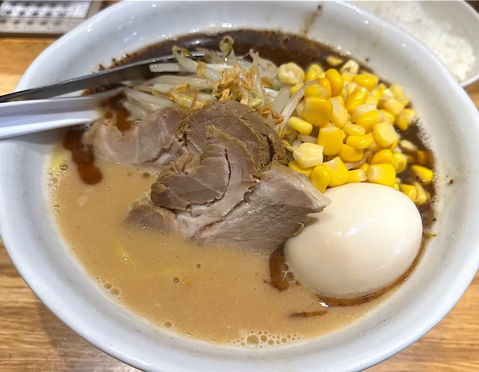 Snapdishの料理写真:黒味噌ラーメン|須佐浩幸さん