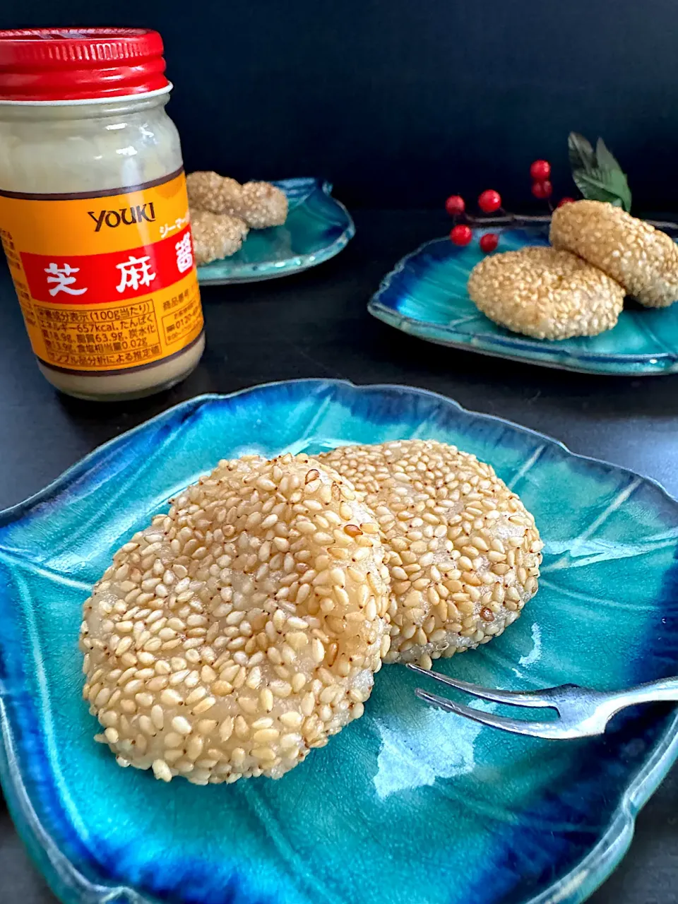 Snapdishの料理写真:㊗️50周年㊗️ 芝麻醬入り餡子で中華風胡麻まんじゅう|Bちゃんさん