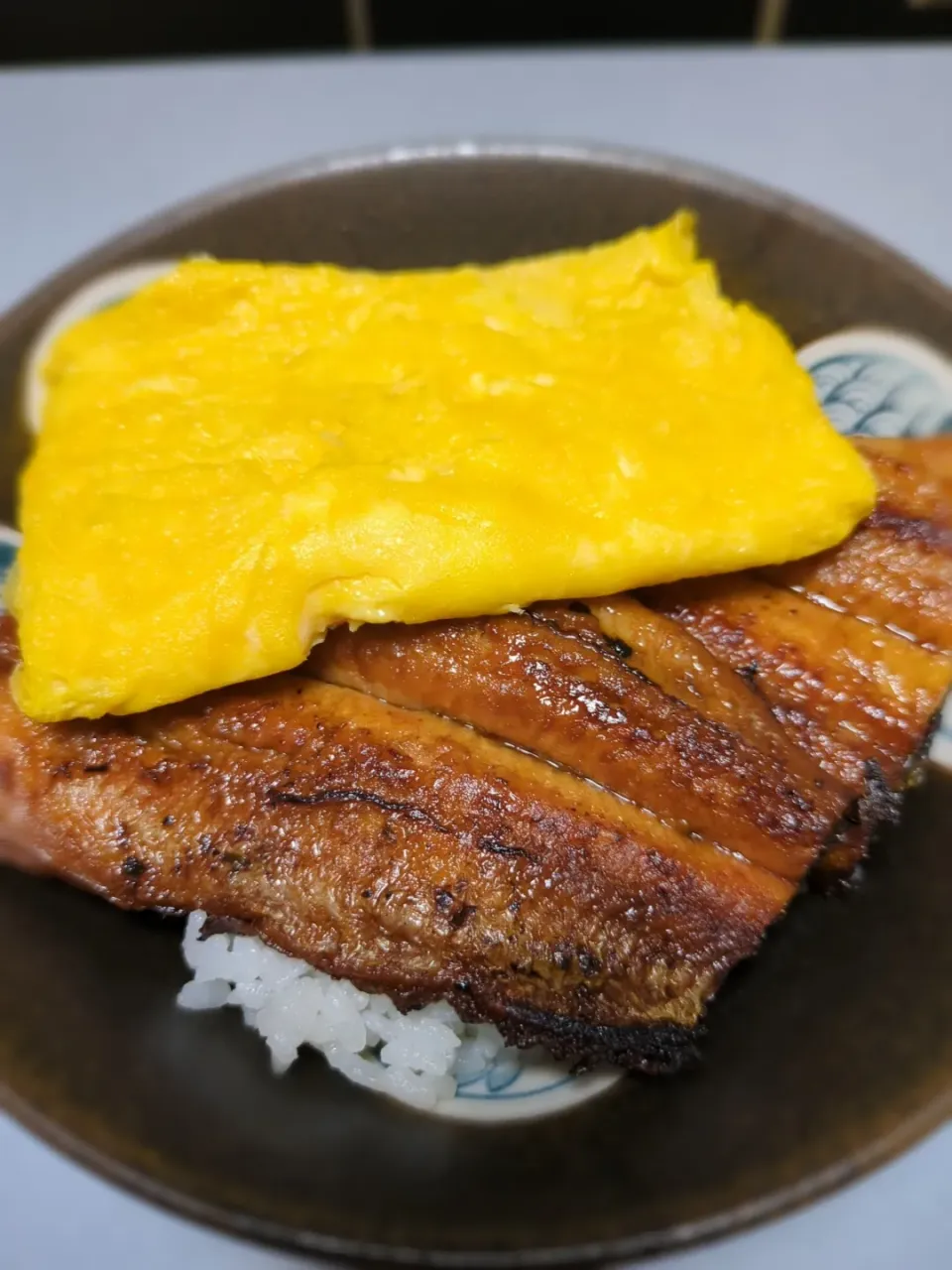 鰻玉丼|闇夜の狸さん